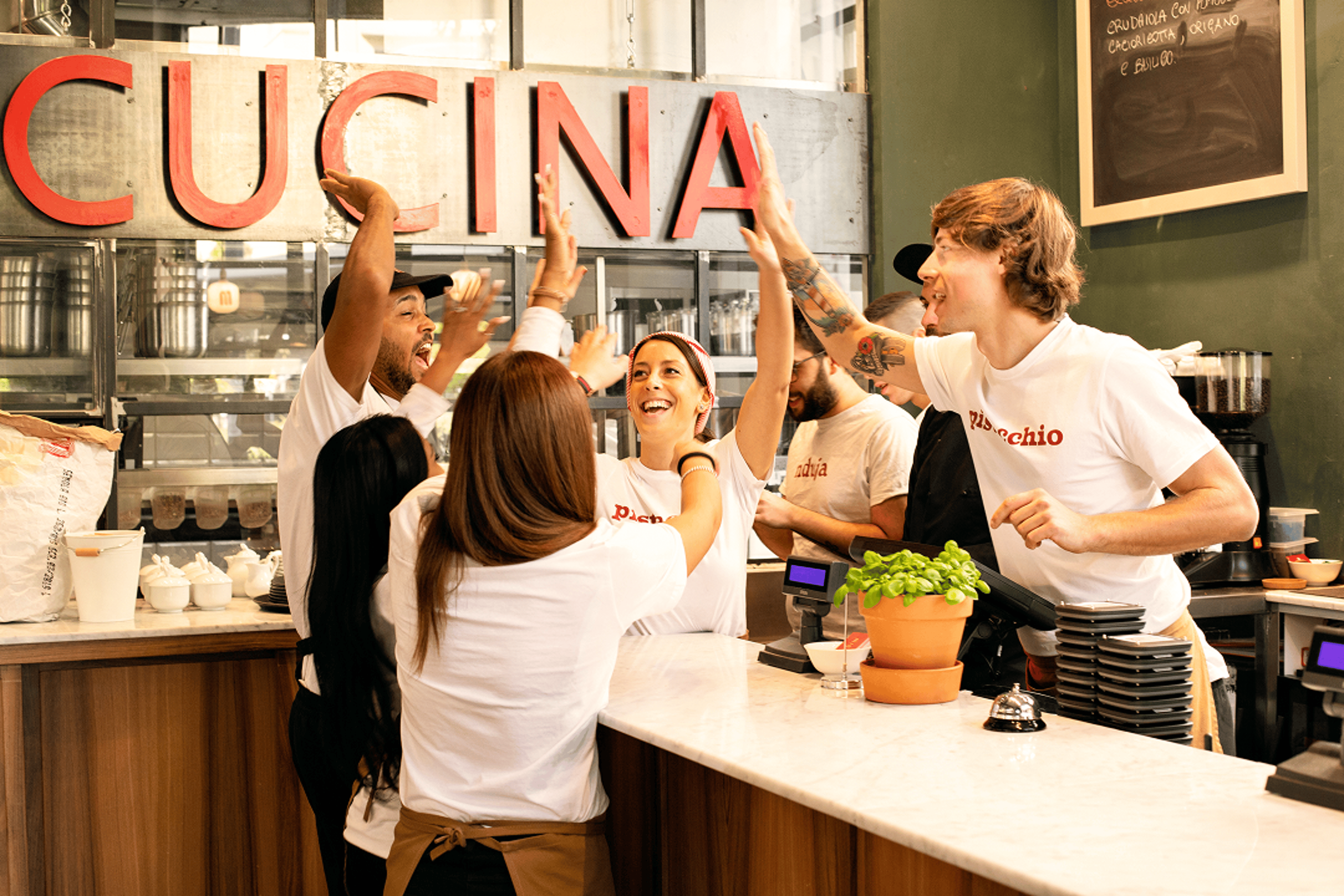 Miscusi_AT_--3 - Copia - Copia 1.png